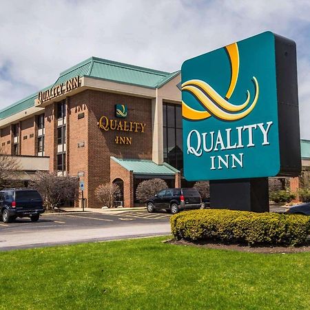 Quality Inn Schaumburg - Chicago Near The Mall Buitenkant foto
