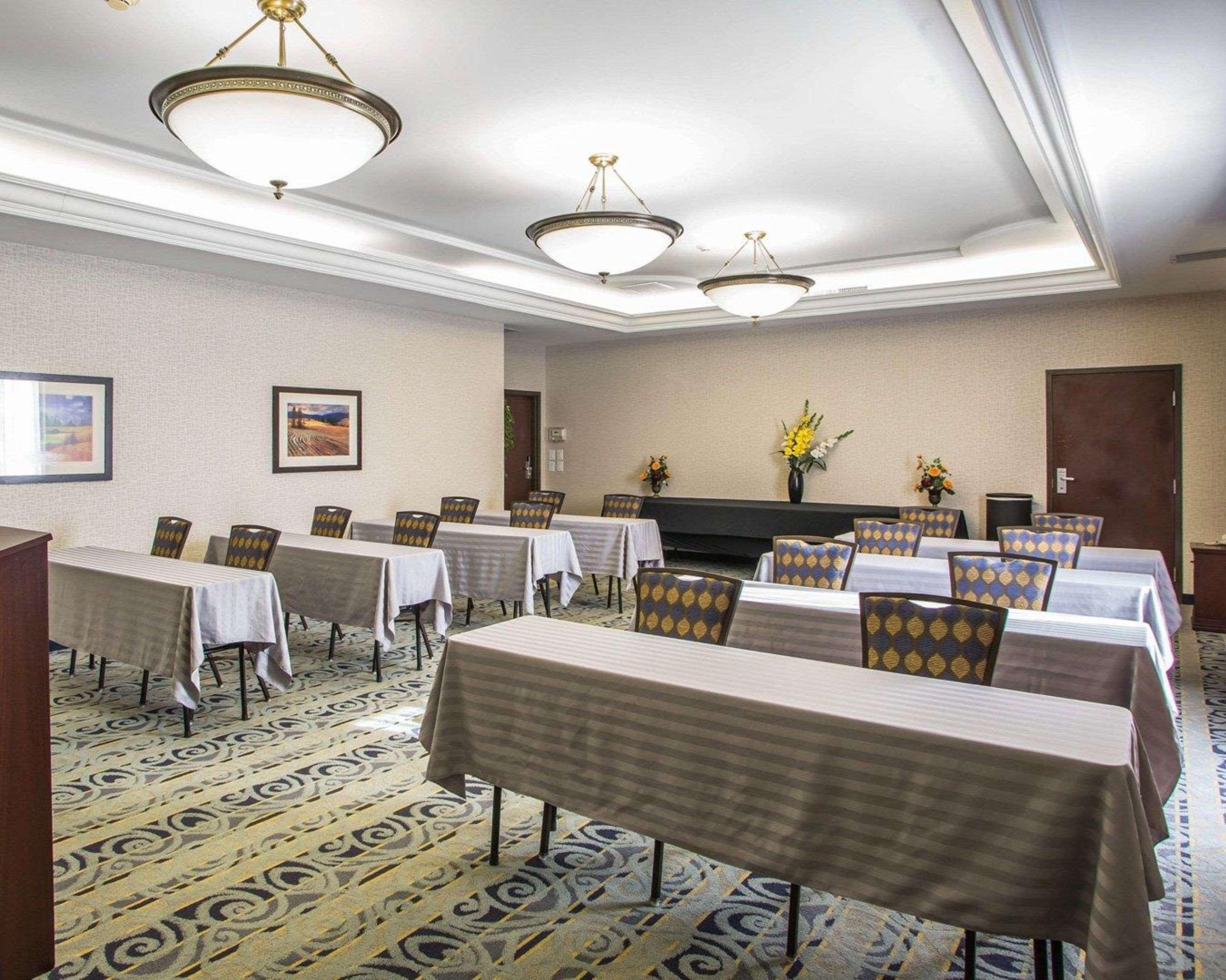 Quality Inn Schaumburg - Chicago Near The Mall Buitenkant foto