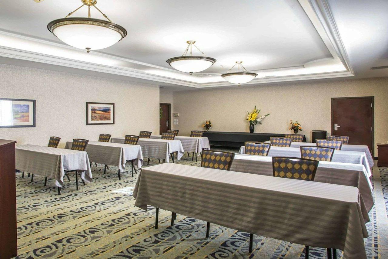 Quality Inn Schaumburg - Chicago Near The Mall Buitenkant foto