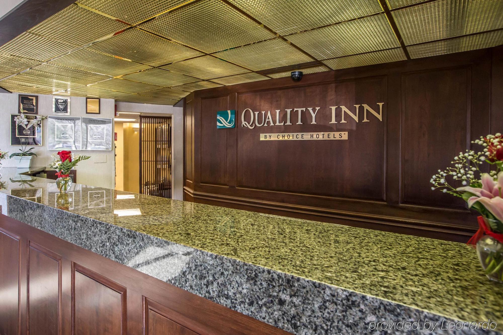 Quality Inn Schaumburg - Chicago Near The Mall Buitenkant foto