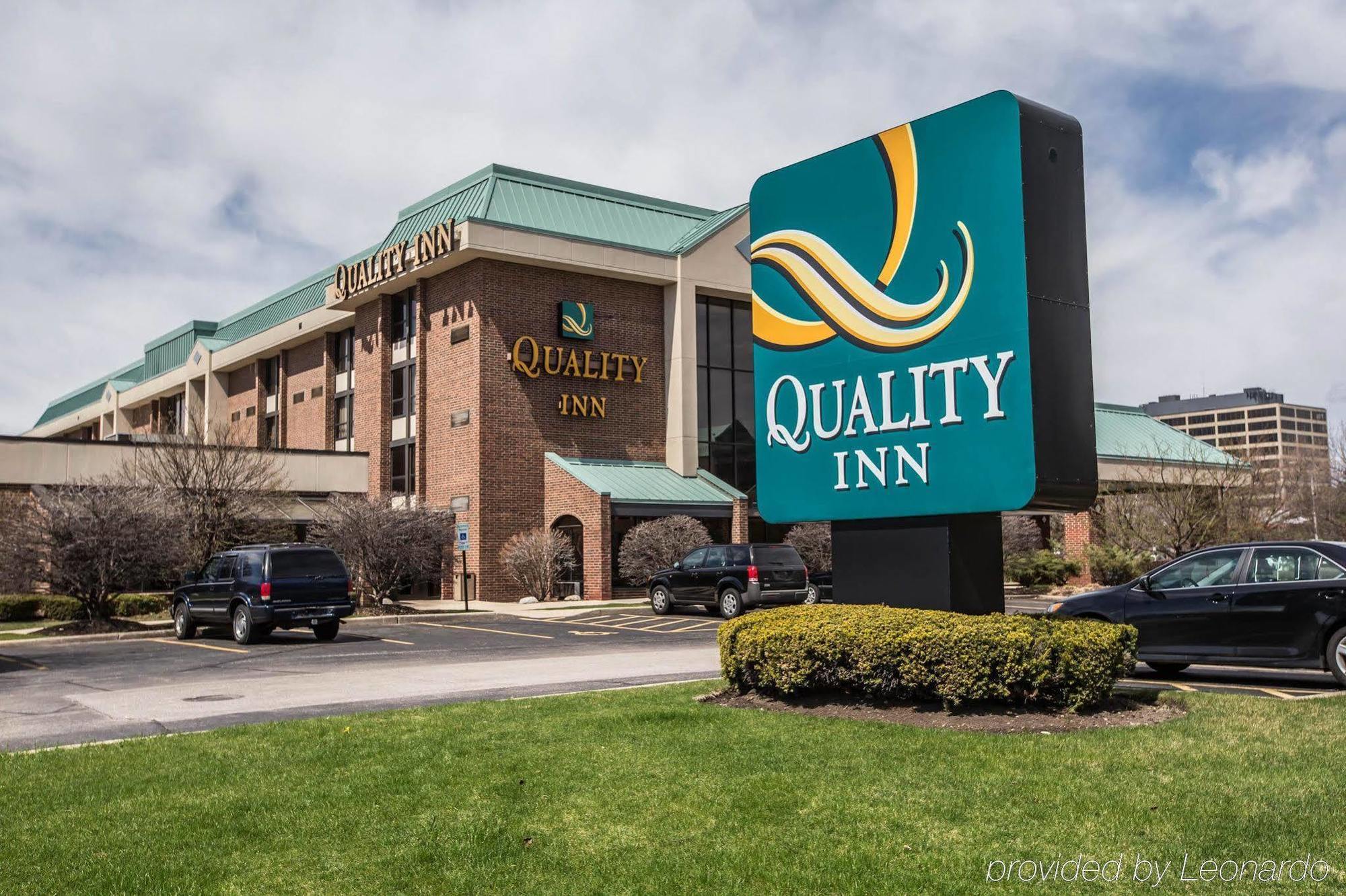 Quality Inn Schaumburg - Chicago Near The Mall Buitenkant foto