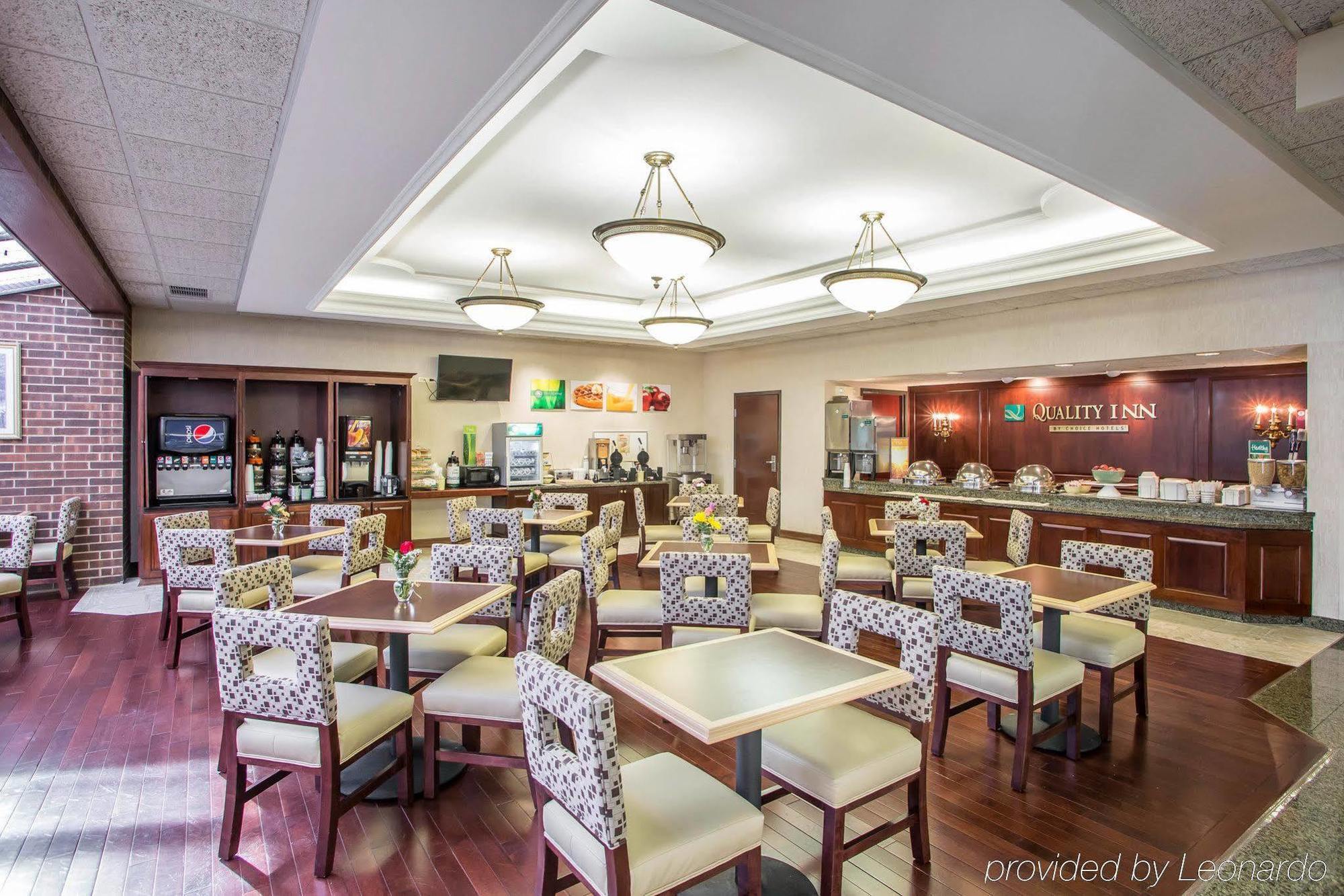 Quality Inn Schaumburg - Chicago Near The Mall Buitenkant foto