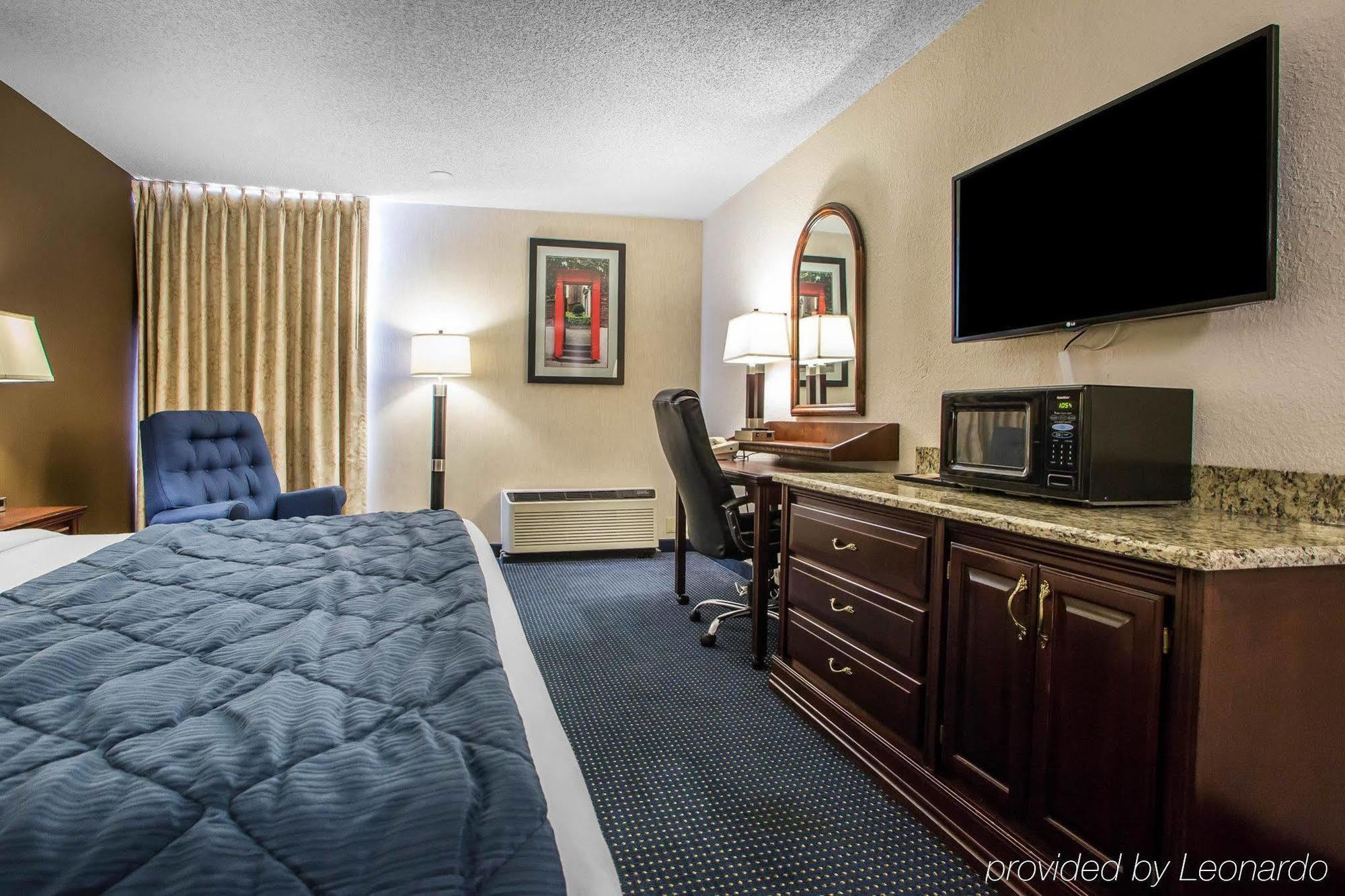 Quality Inn Schaumburg - Chicago Near The Mall Buitenkant foto
